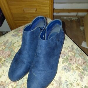 Refresh Navy Ankle Booties